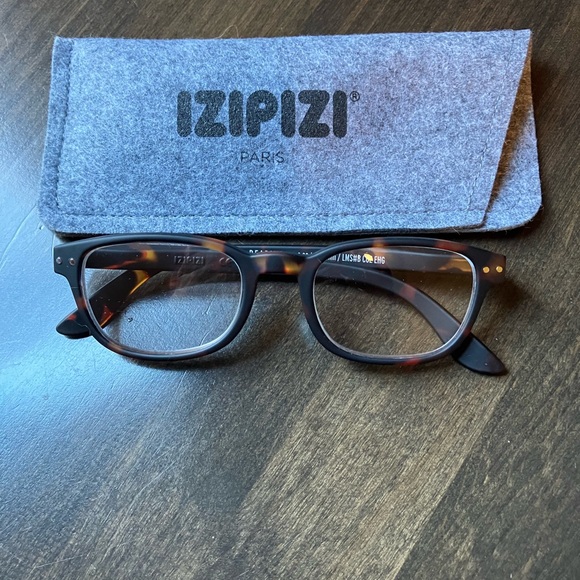 Izipizi B reading glasses, +2.0 - Picture 1 of 3